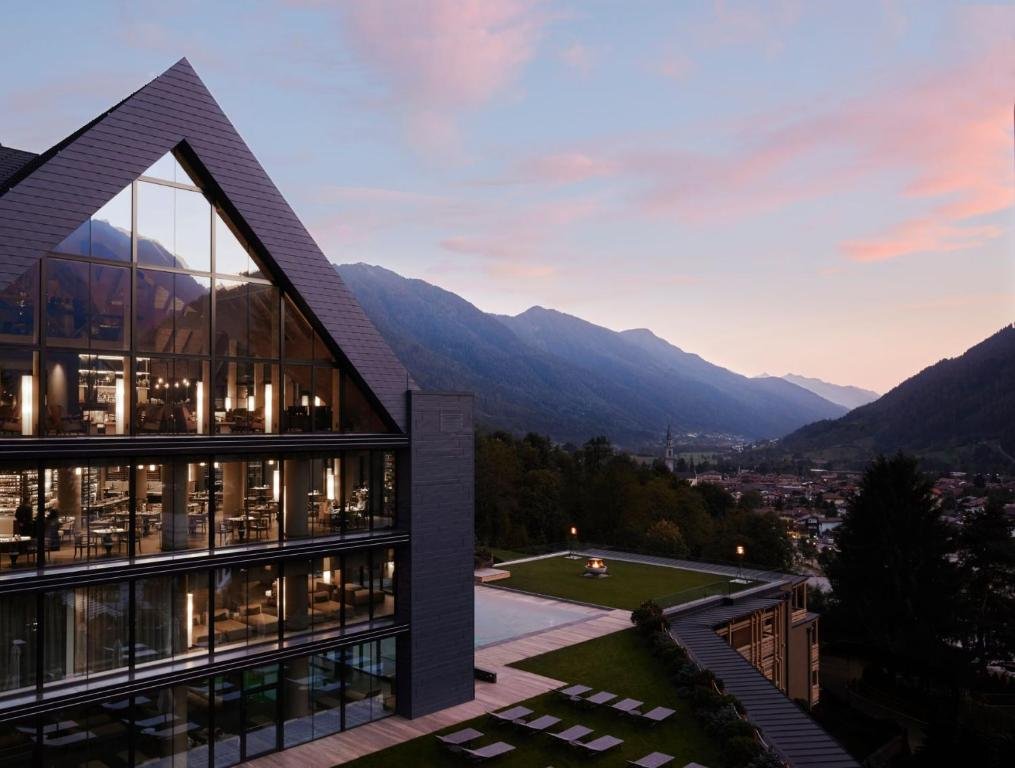 Hotelansicht: Lefay Resort & SPA Dolomiti