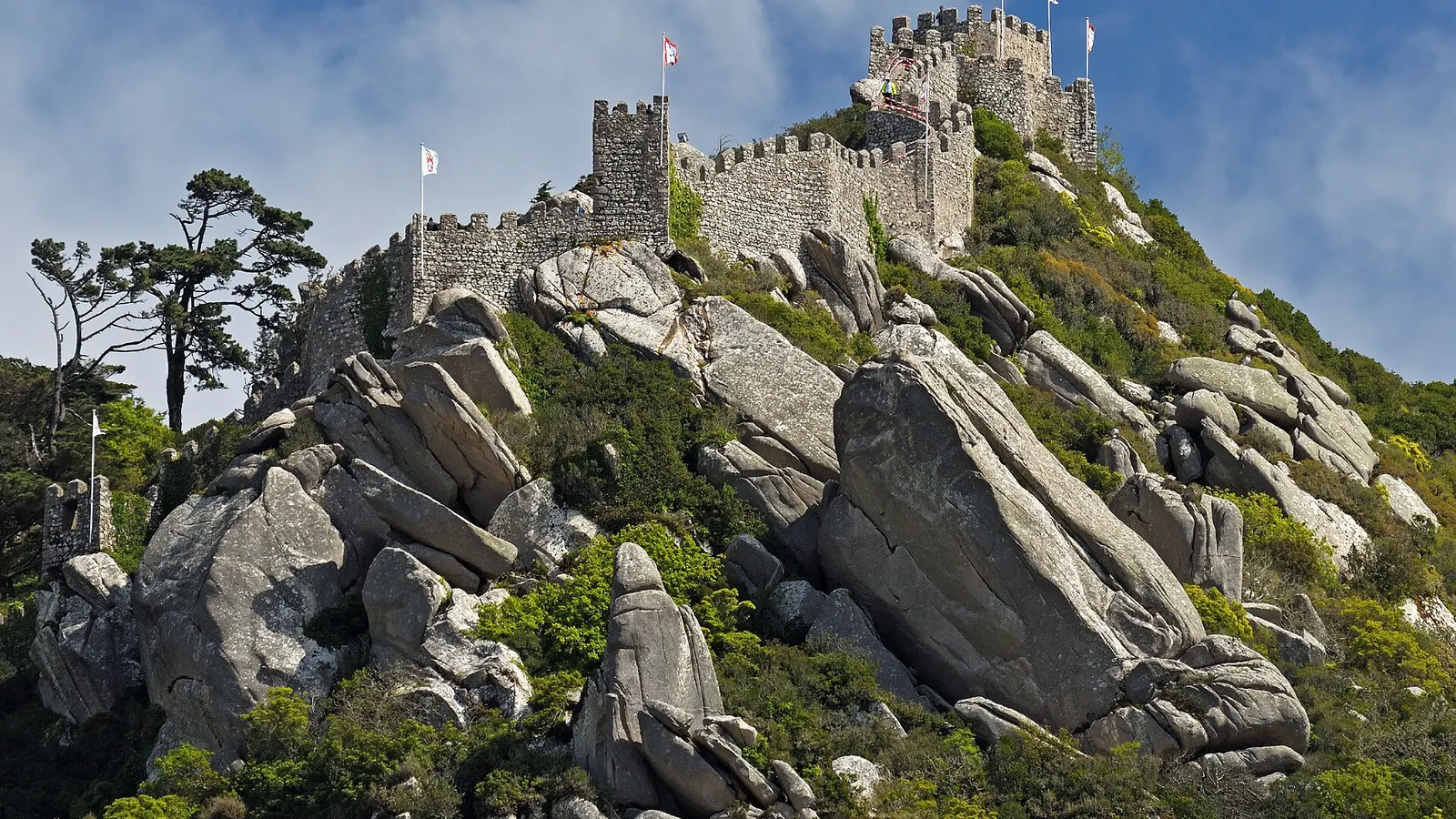 Maurenburg auf Granitfelsen bei Sintra